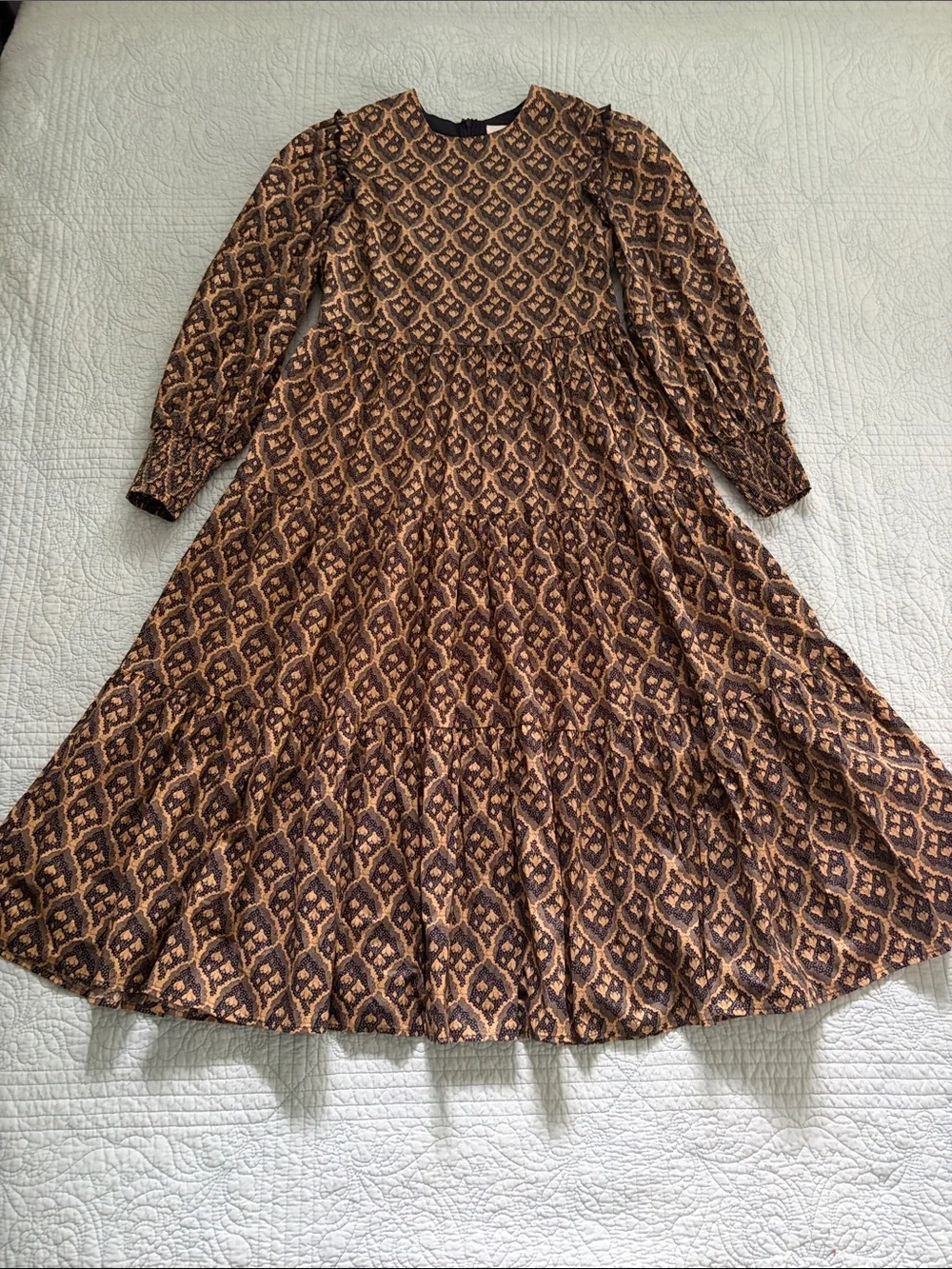 Hyacinth House Navy & Tan Floral Midi Dress - Picture 1 of 6